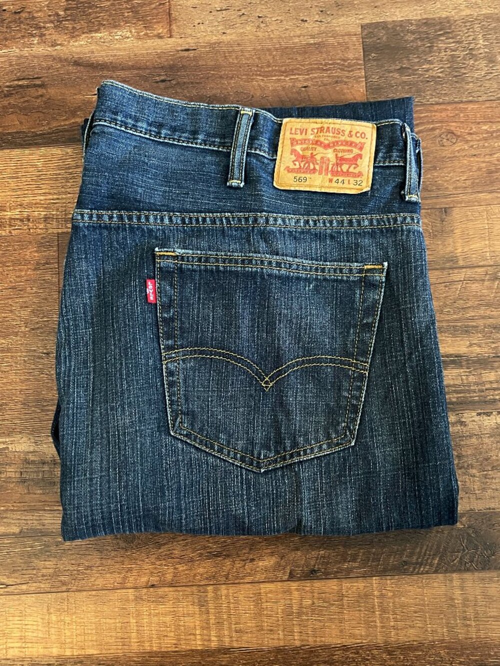 Levis 569 Jeans Mens Size 44x32 Loose Straight Fit Blue Cotton Denim